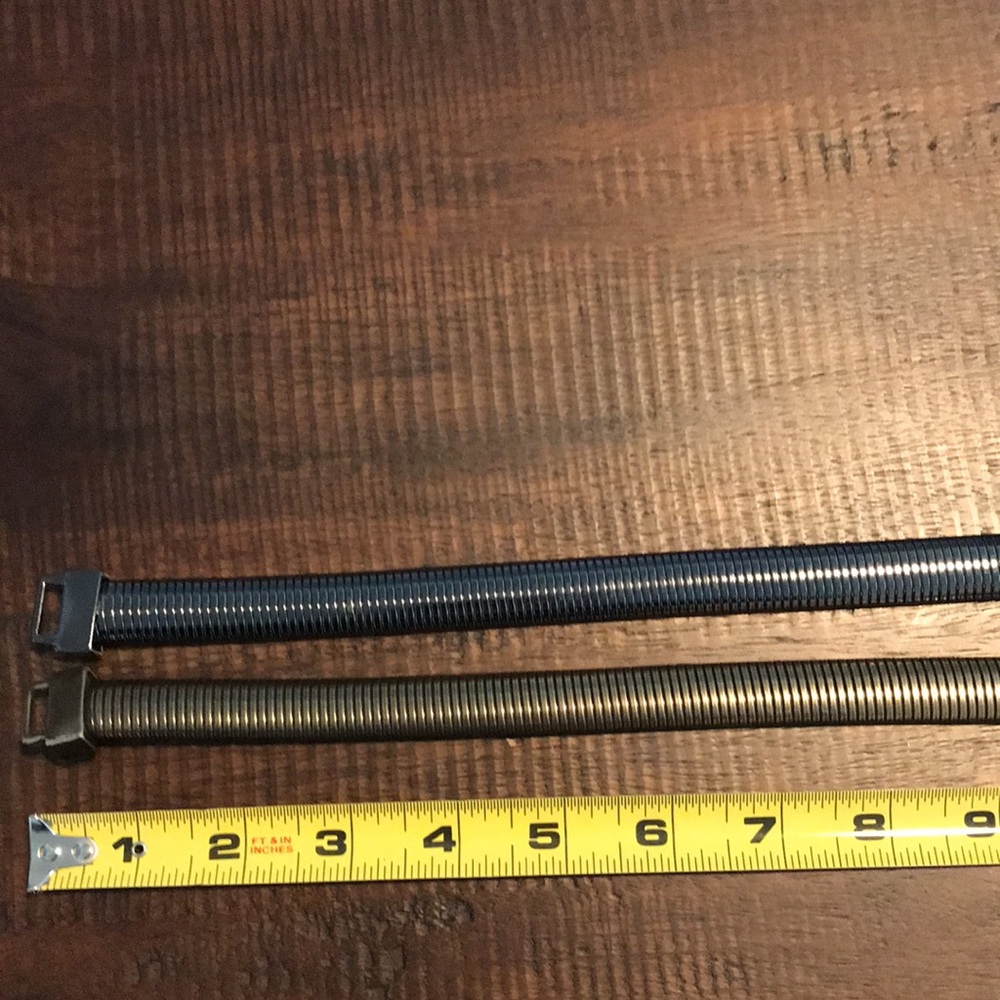 ✅CLEARANCE- Two Vintage 80s Metal Stretch Belts - Picture 8 of 8
